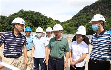 胡建軍到冶建桂華分公司項目調(diào)研
